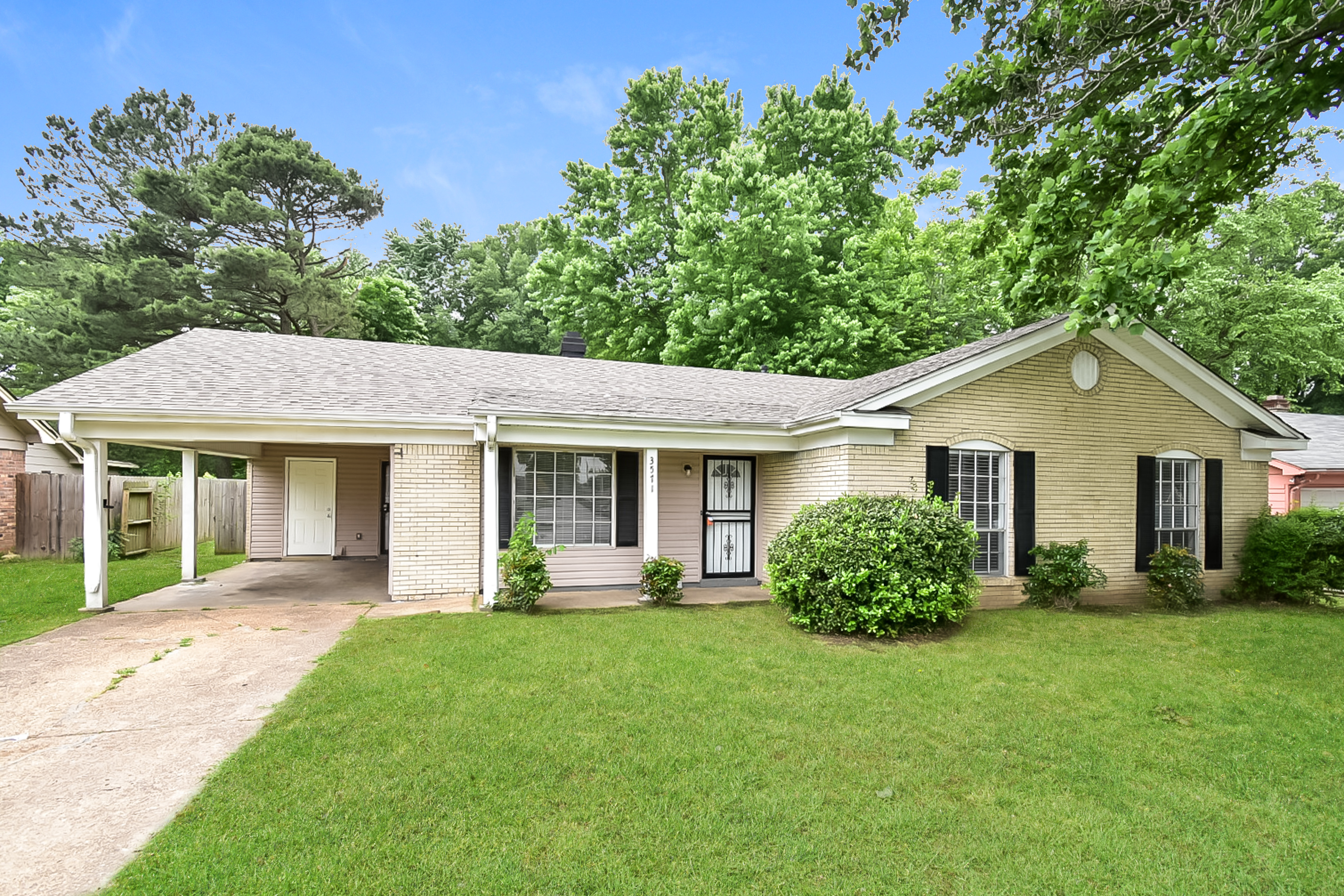 3571 CASTLEMAN ST Memphis, TN 38118